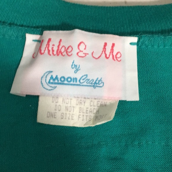 Woman’s scarf lot with beading and silver tone hanging pendants - Picture 4 of 12